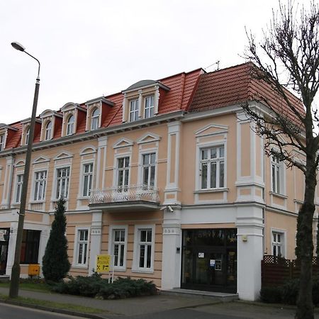 Hotel Polonia Chojnice Exterior foto